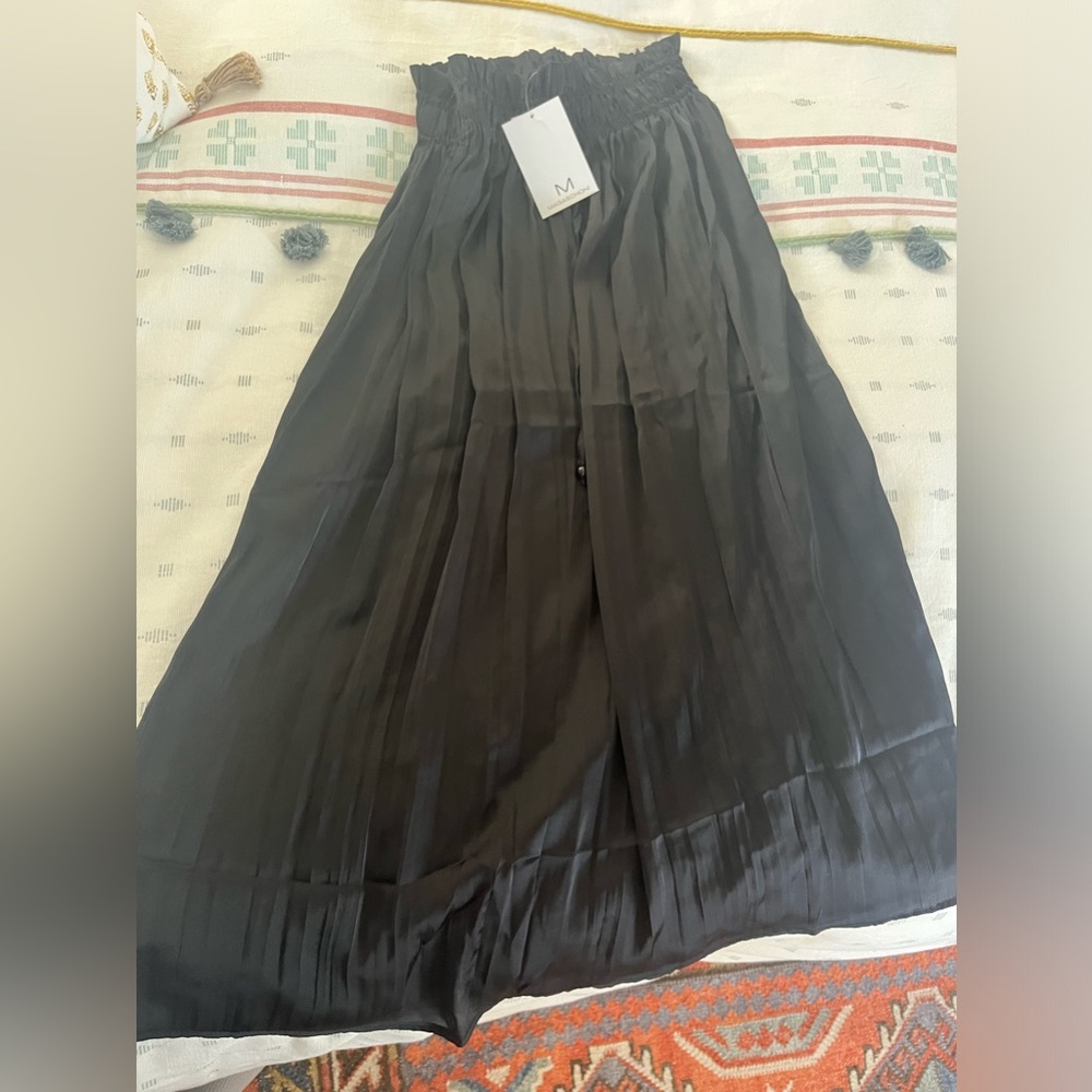 Magaschoni women’s skirt - XS nwt